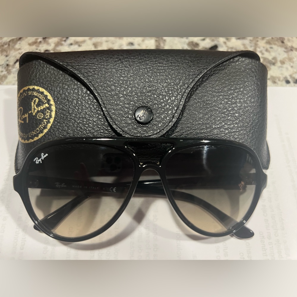 Ray-Ban Classic Black Sunglasses with Leather Case